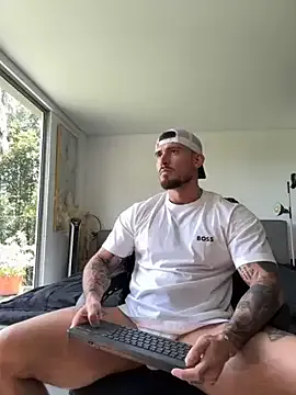 kai101010 – webcam model profile photo Image 3