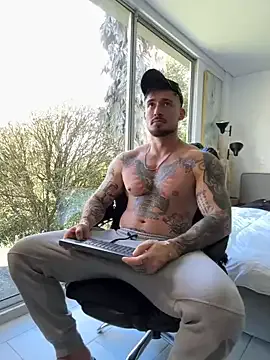 kai101010 – webcam model profile photo Image 5