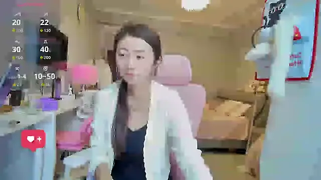 oxo_yuna_oxo – webcam model profile photo Image 2