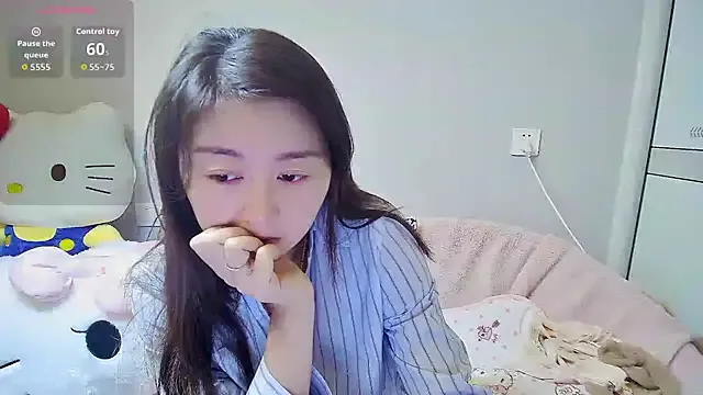 oxo_yuna_oxo – webcam model profile photo Image 6