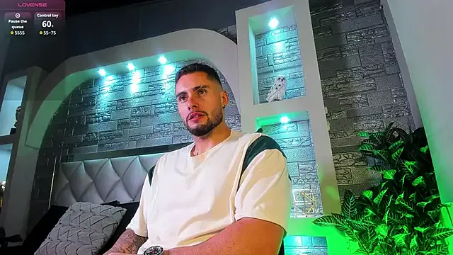 Garima_G – webcam model profile photo Image 18