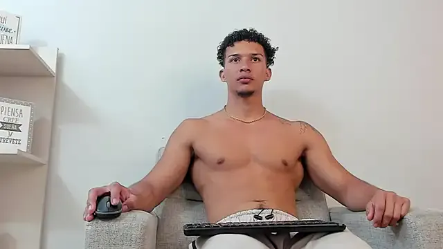 Dominick_star – webcam model profile photo