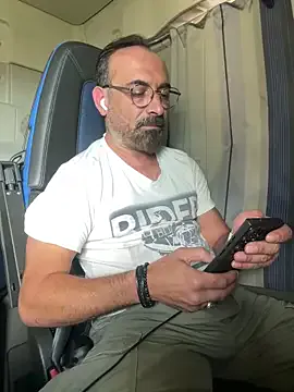 Yui-Ch – webcam model profile photo Image 12