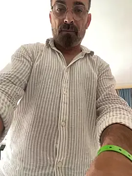 Yui-Ch – webcam model profile photo Image 9