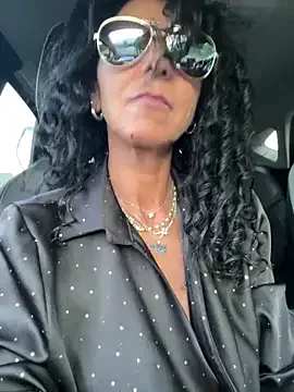 Big_ayu_ – webcam model profile photo Image 7