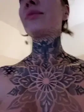 PumaShyXD – webcam model profile photo Image 5