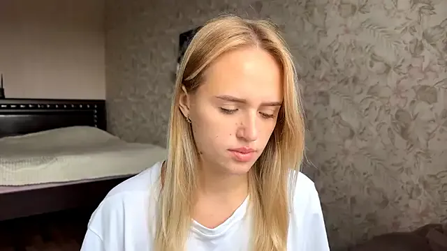 oxo_yuna_oxo – webcam model profile photo Image 5