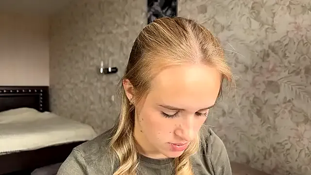 oxo_yuna_oxo – webcam model profile photo Image 8