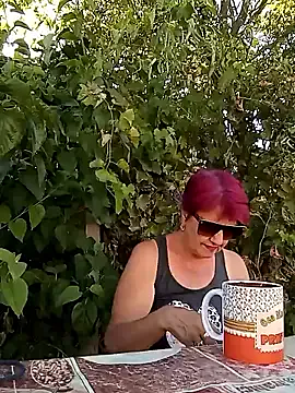 DeviNessa – webcam model profile photo Image 3