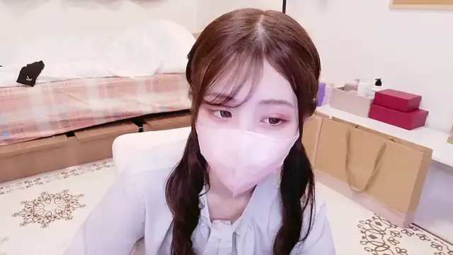 _chanMOMO_ – webcam model profile photo Image 2