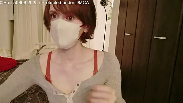 roouse – webcam model profile photo Image 7