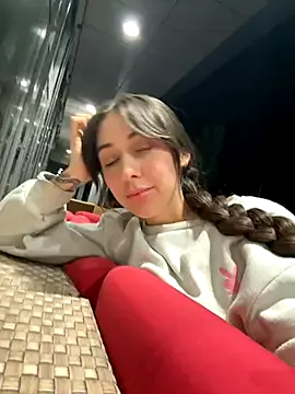 Simone_Miller – webcam model profile photo Image 16