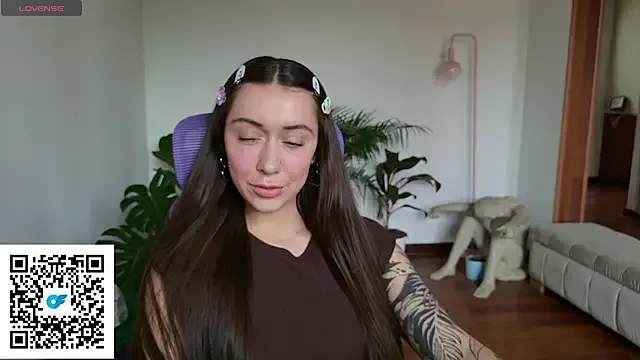 Simone_Miller – webcam model profile photo Image 6