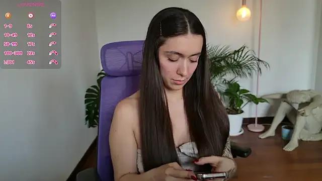 Simone_Miller – webcam model profile photo Image 8