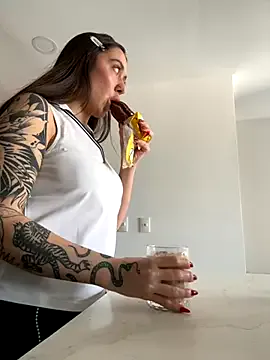 Simone_Miller – webcam model profile photo Image 9