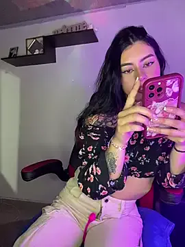 emily_22x Image 2