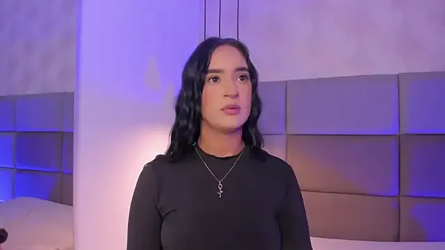 NolanMia – webcam model profile photo Image 12