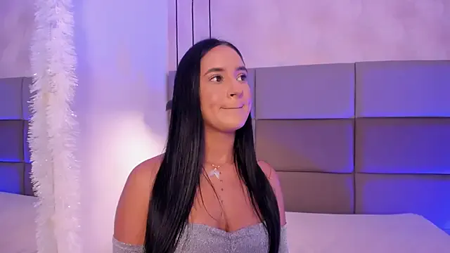 NolanMia – webcam model profile photo Image 7