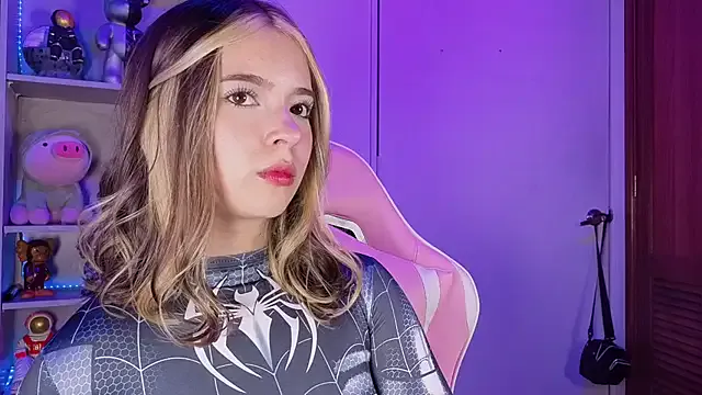 ClaireThonpsom – webcam model profile photo Image 13