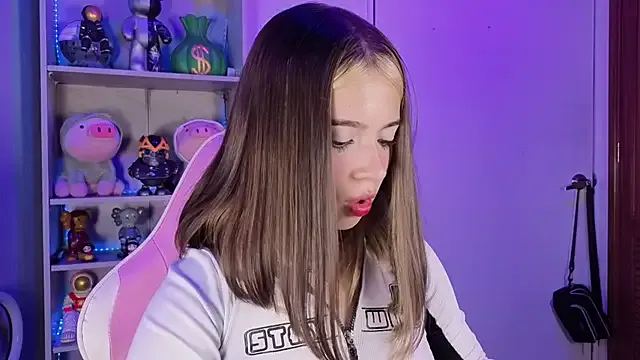 ClaireThonpsom – webcam model profile photo Image 15