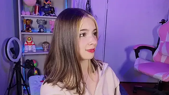 ClaireThonpsom – webcam model profile photo Image 18