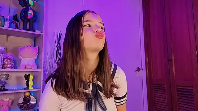 ClaireThonpsom – webcam model profile photo Image 3