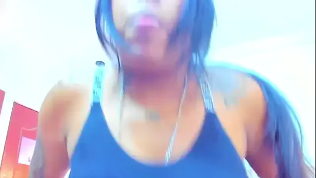 AllaRoberts – webcam model profile photo Image 13