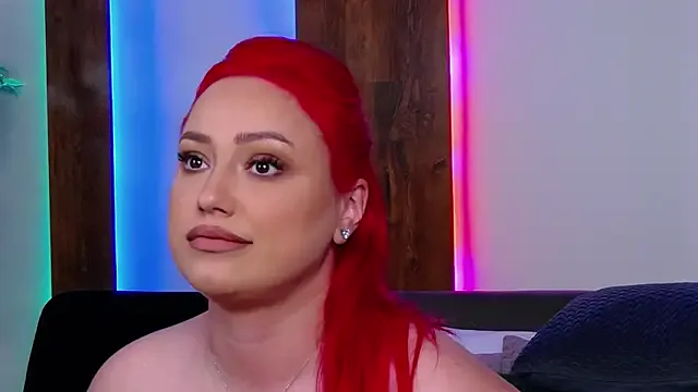 oxo_yuna_oxo – webcam model profile photo Image 2