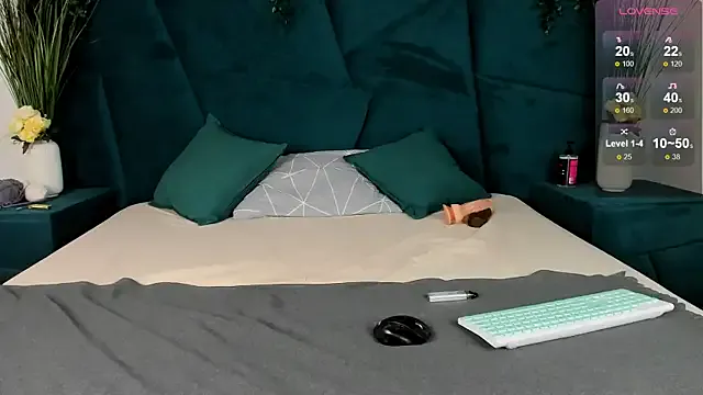 oxo_yuna_oxo – webcam model profile photo Image 17