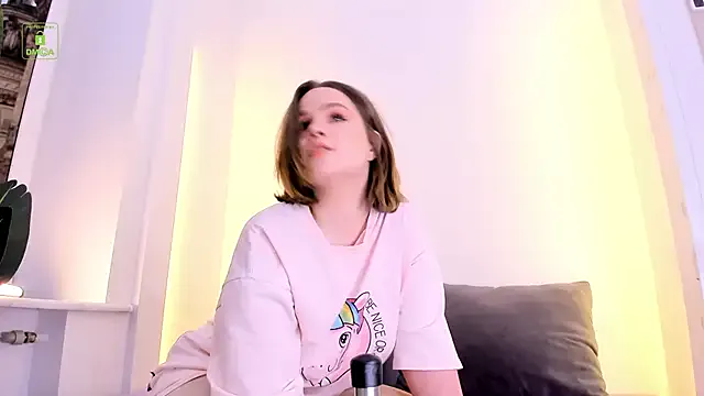 oxo_yuna_oxo – webcam model profile photo Image 13