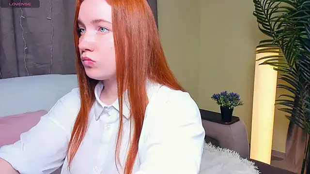 Yui-Ch – webcam model profile photo Image 5