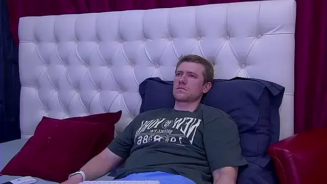 oxo_yuna_oxo – webcam model profile photo Image 18