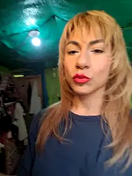 roouse – webcam model profile photo Image 17