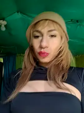 roouse – webcam model profile photo Image 2