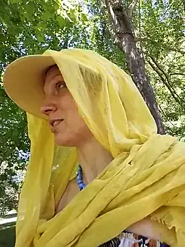 oxo_yuna_oxo – webcam model profile photo Image 3