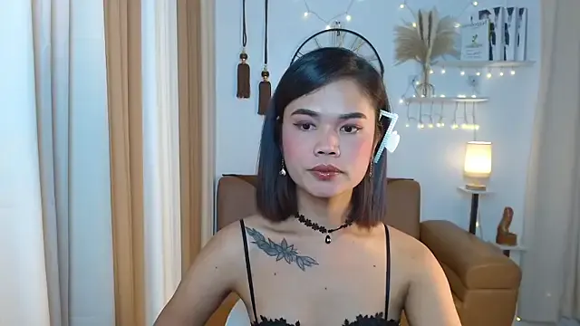 extremeChloe's Thumb Image