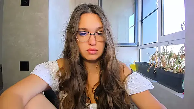 Awesomelusty – webcam model profile photo Image 10