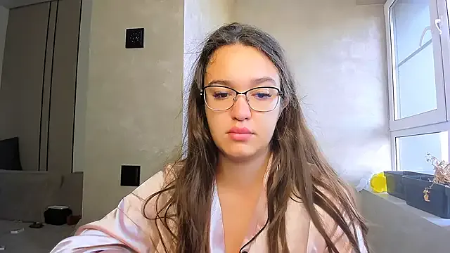 Awesomelusty – webcam model profile photo Image 11