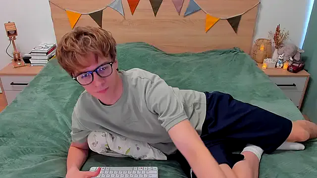 Alex1069 – webcam model profile photo Image 19