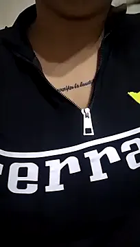 ZhiYue – webcam model profile photo Image 15