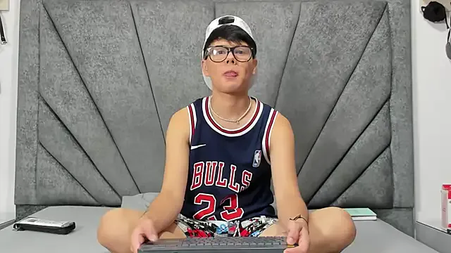 hibisan0845 – webcam model profile photo Image 3