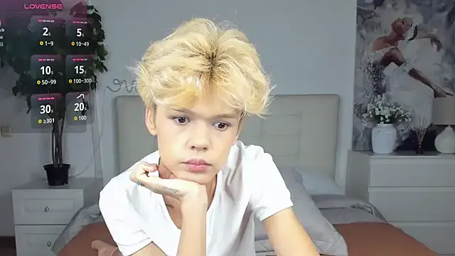 hina_porn – webcam model profile photo Image 10