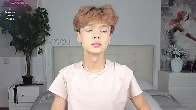 hina_porn – webcam model profile photo Image 19