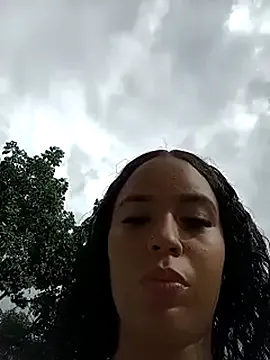 Awesomelusty – webcam model profile photo Image 2