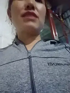 oxo_yuna_oxo – webcam model profile photo Image 5