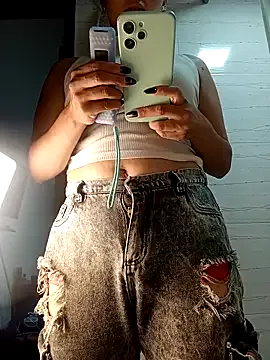 oxo_yuna_oxo – webcam model profile photo Image 12