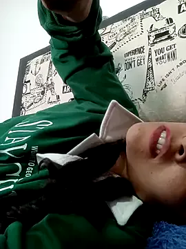 oxo_yuna_oxo – webcam model profile photo Image 5