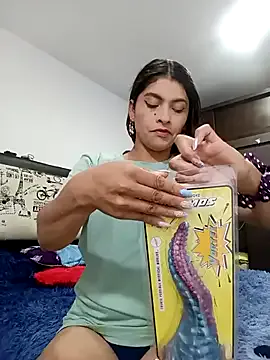 oxo_yuna_oxo – webcam model profile photo Image 9