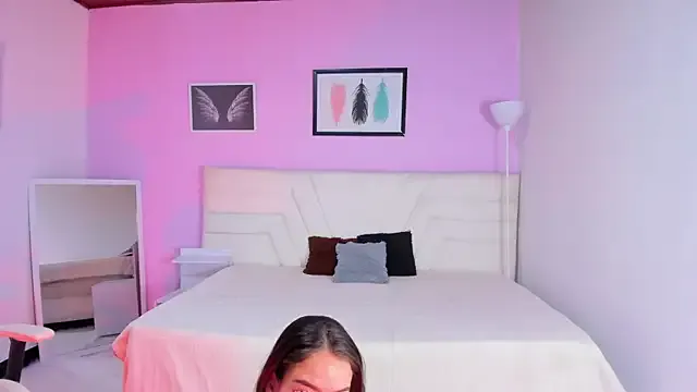 Arianna – webcam model profile photo Image 9