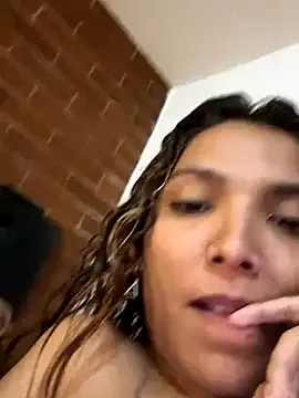 FunLatinGirls_couple Image 7